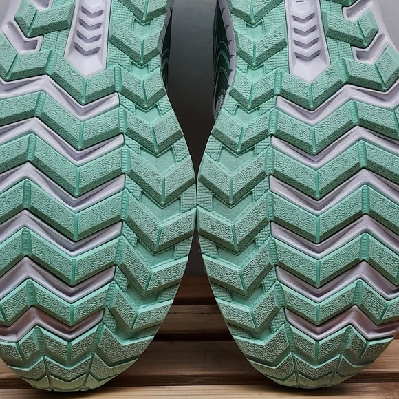 Saucony Light Green Athletic Shoes - Picture 11 of 12